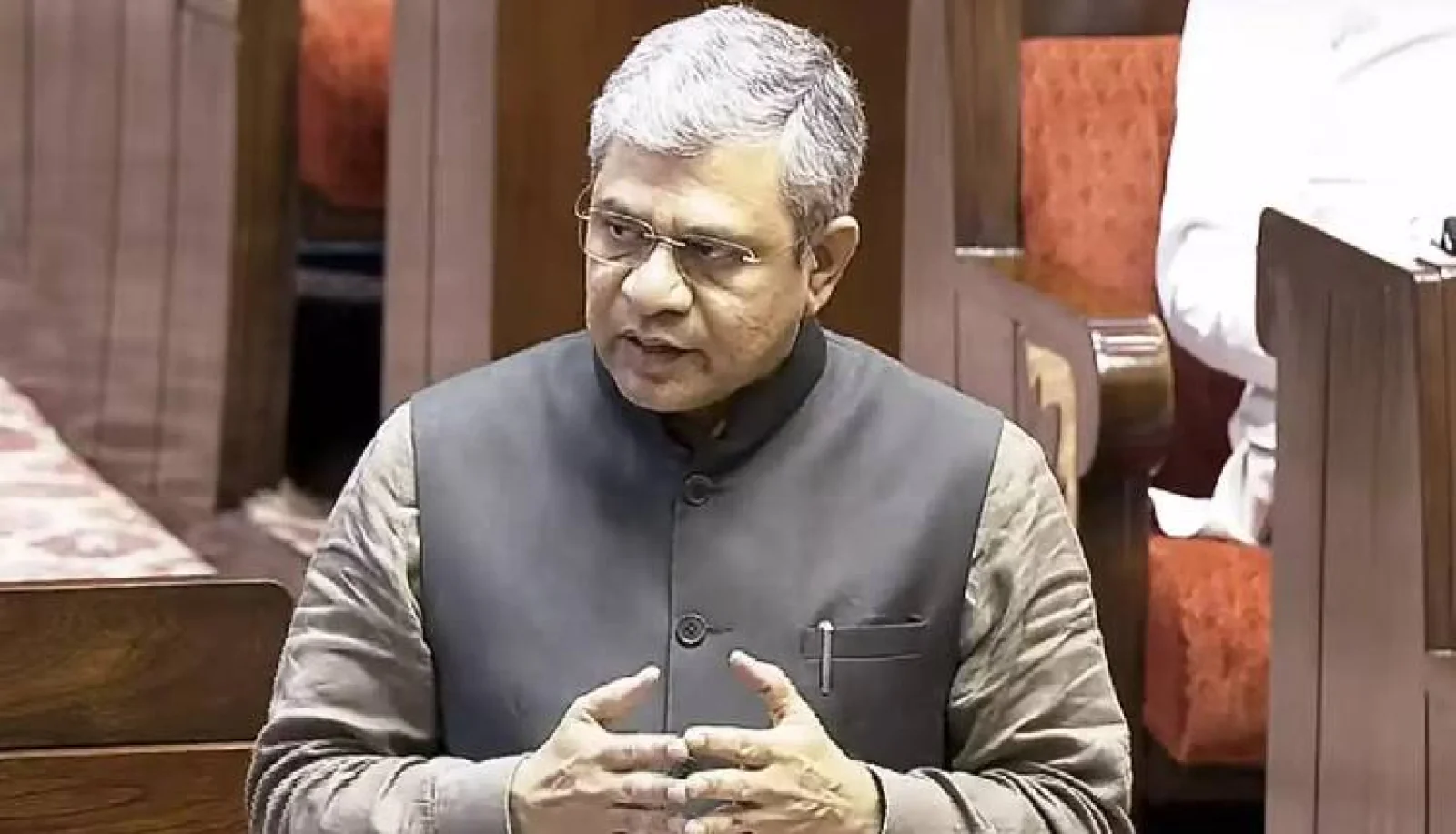 Railway Minister Vaishnav said - India is becoming a major exporter of train bogies, coaches and engines
