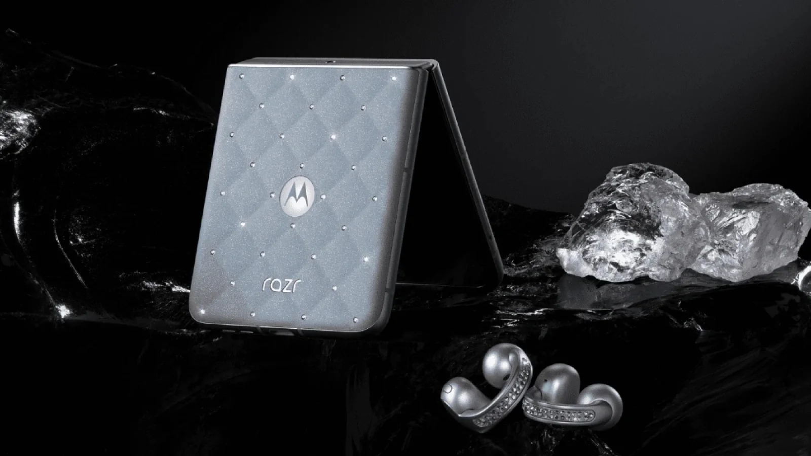 Motorola to Launch Swarovski Crystal-Studded Razr 60 and Moto Buds Loop in India on September 1