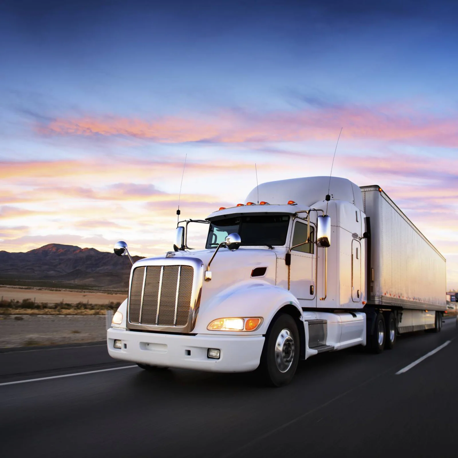 US Bans Foreign Immigrants from Obtaining Truck Driving Licenses After Florida Accident