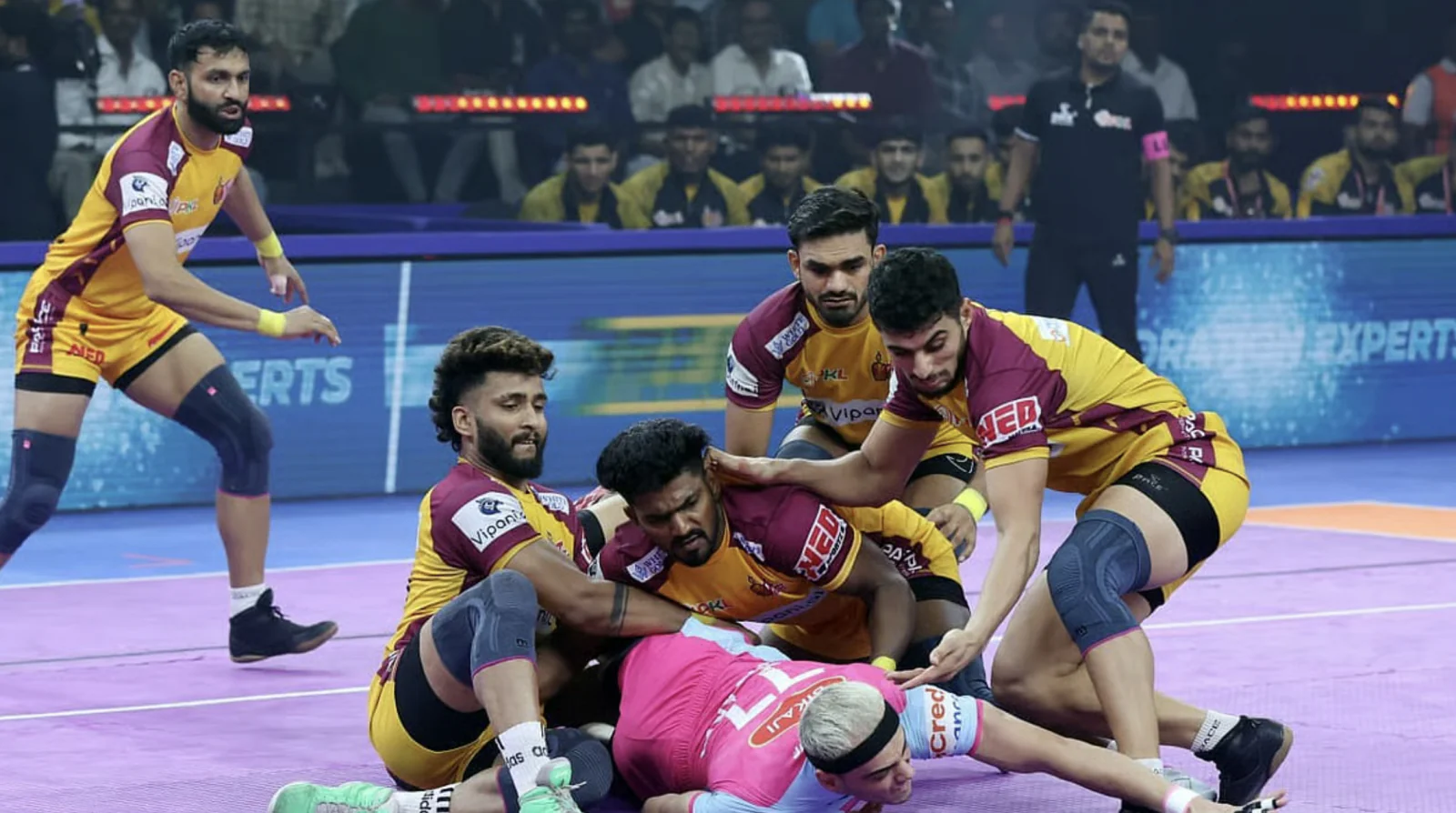 Pro Kabaddi 2025: Telugu Titans Stun Jaipur Pink Panthers 37-32 for First Win of Season