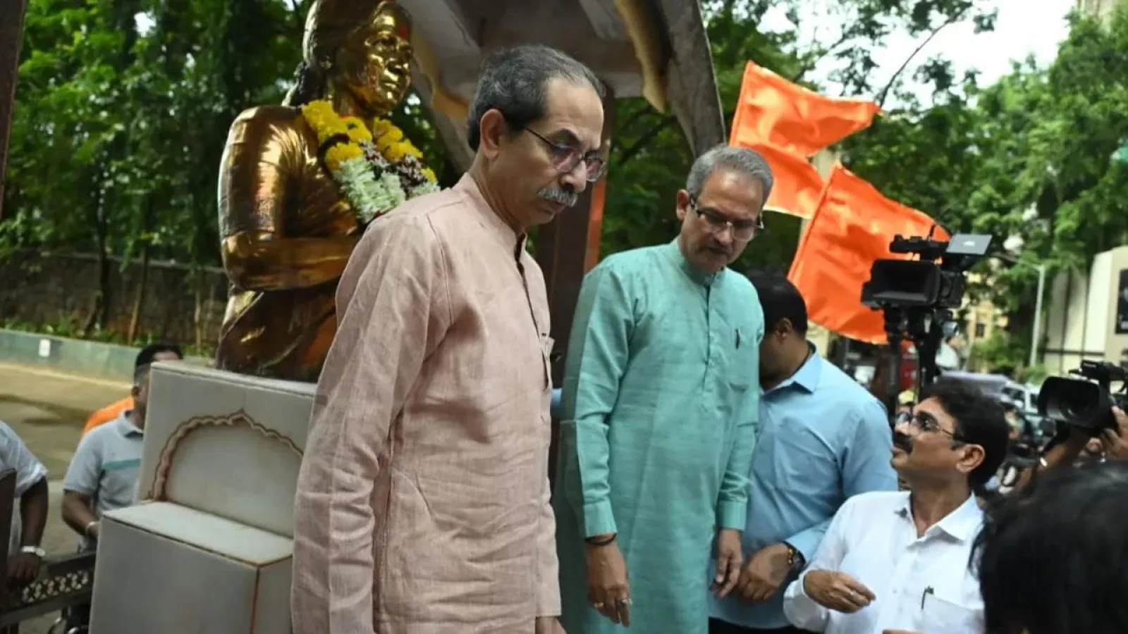Uddhav, Raj Thackeray Condemn Desecration of Meenatai Statue; Police Make Arrest