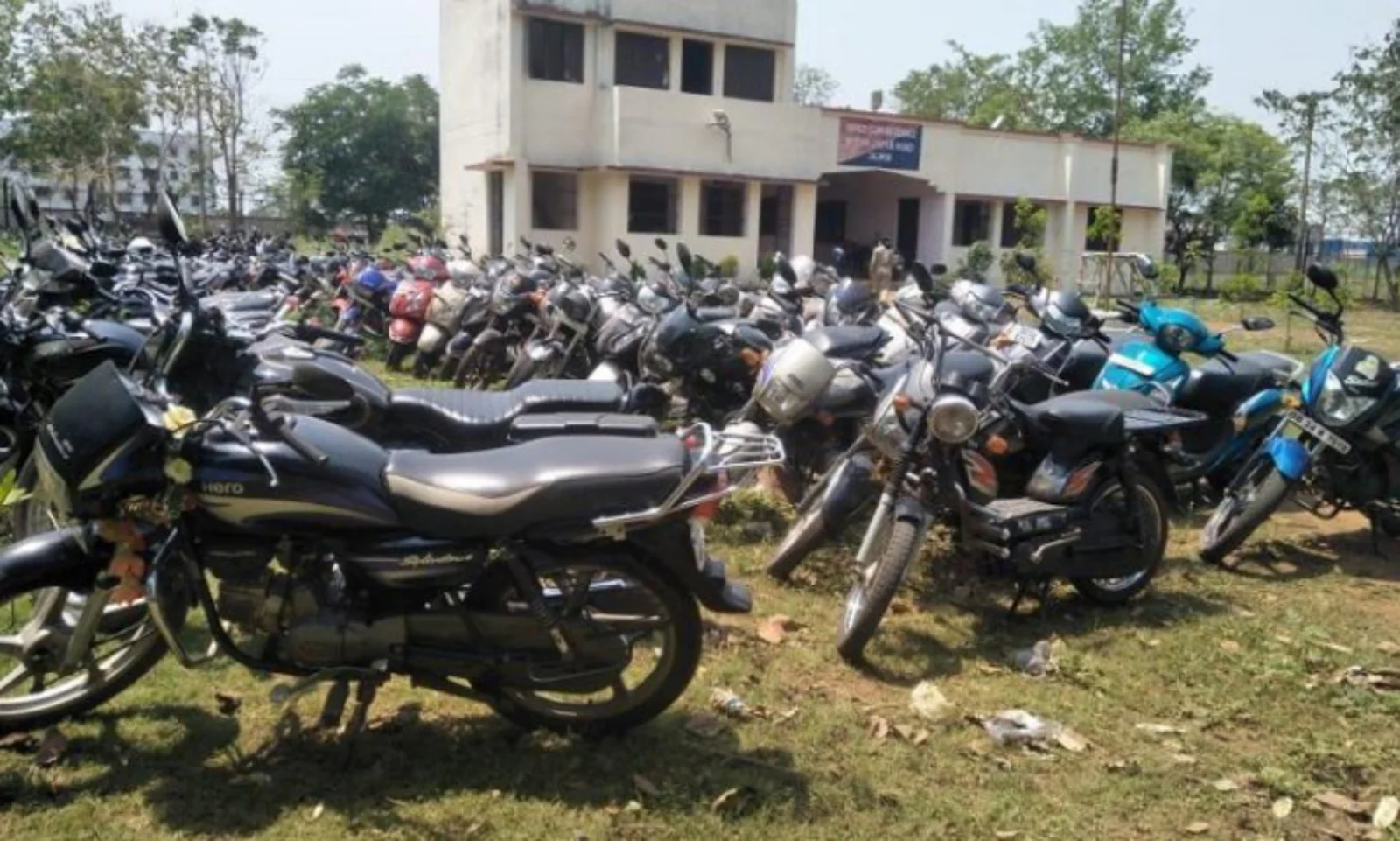 Man Allowed to Retrieve Car Seized 19 Years Ago, HC Imposes ₹1.5 Lakh Condition
