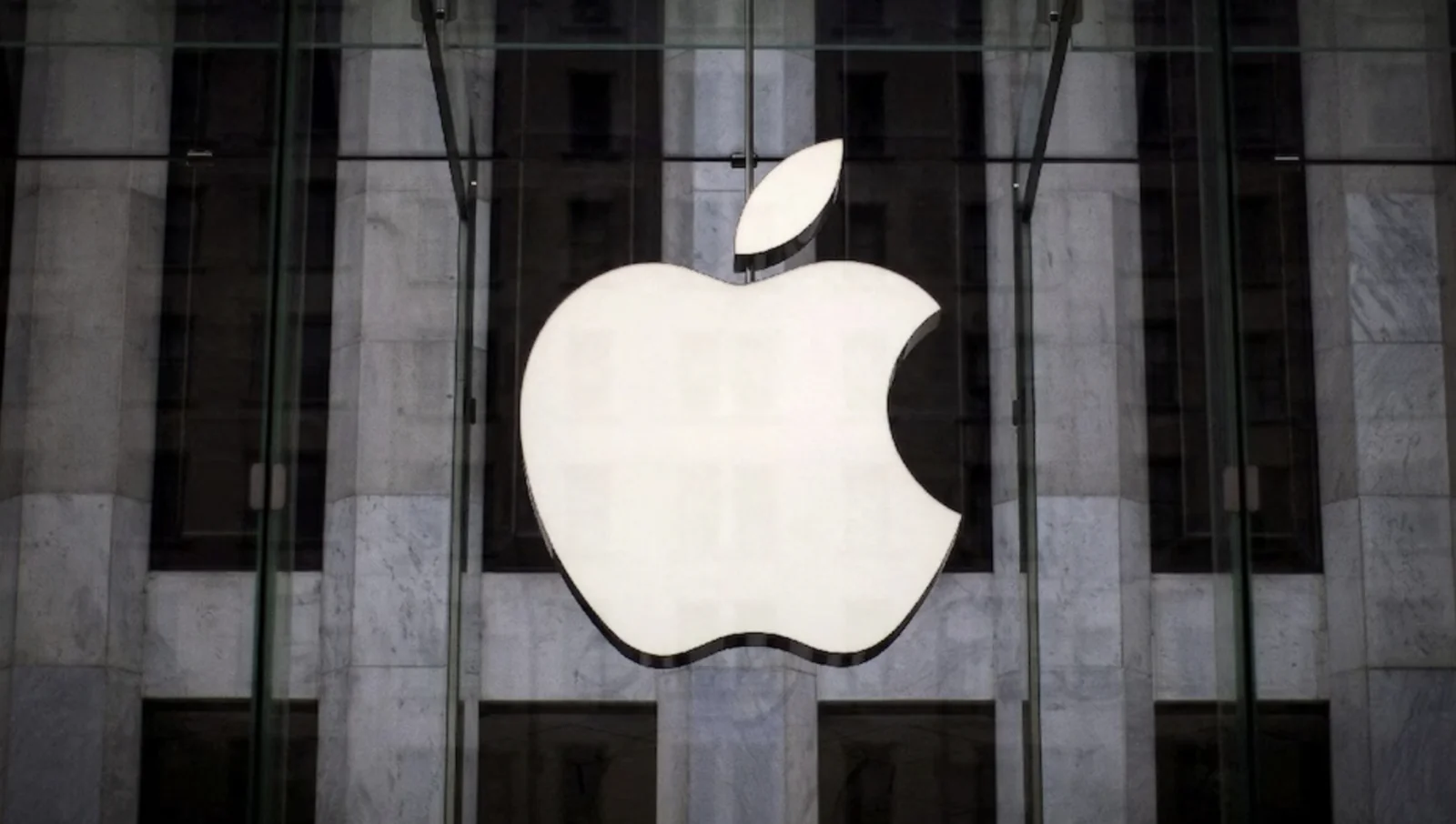 Apple is lobbying for changes in the law to avoid heavy taxes and is in talks with the Indian government