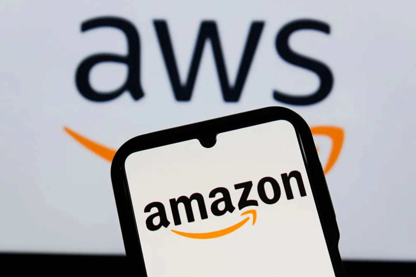 Massive AWS Outage Disrupts Amazon, Venmo, Snapchat, and Other Apps in the US