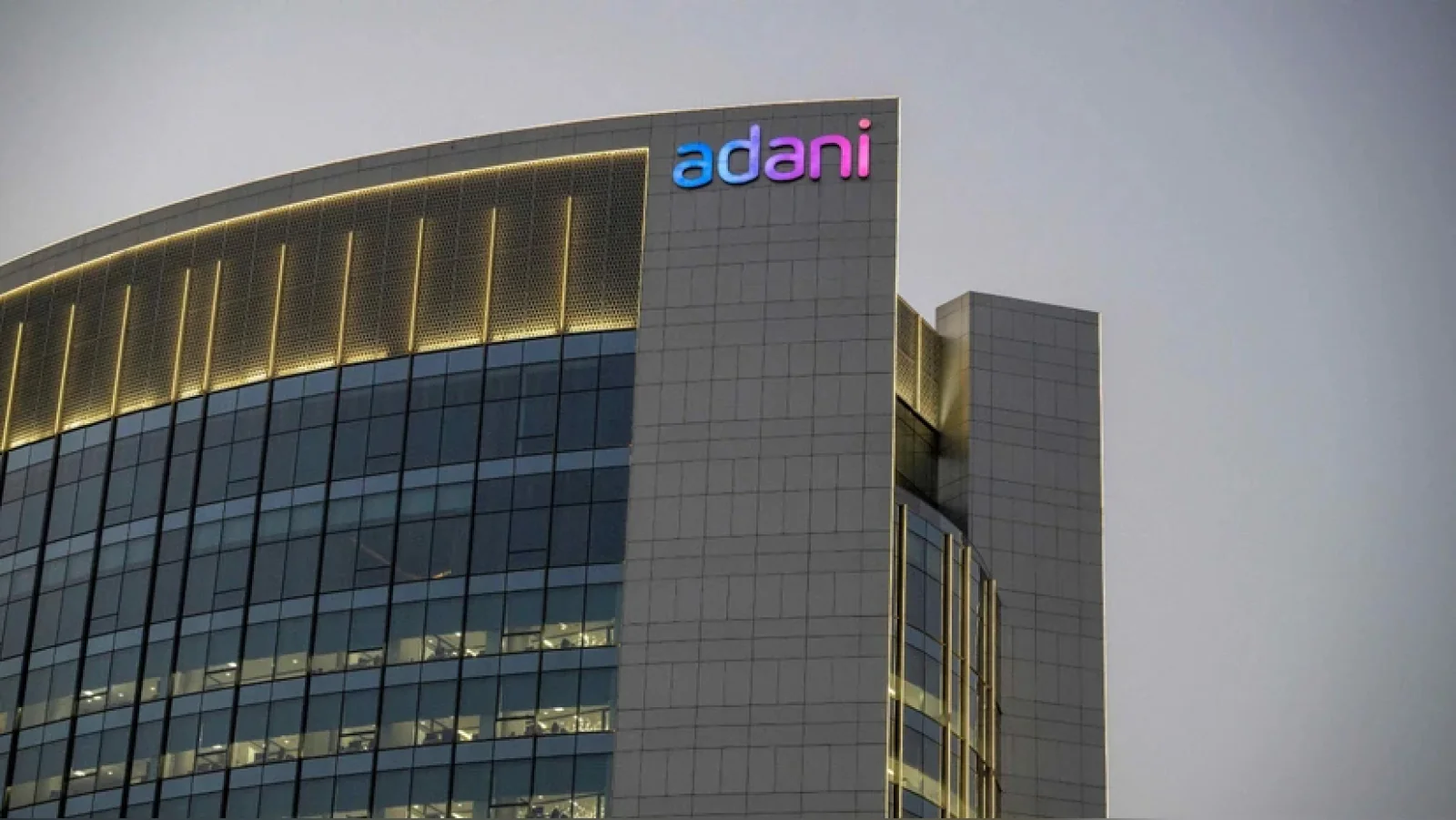 Adani Proposal Offers ₹6,005 Crore Upfront; Vedanta’s Upfront Offer Lagged at ₹3,800 Crore