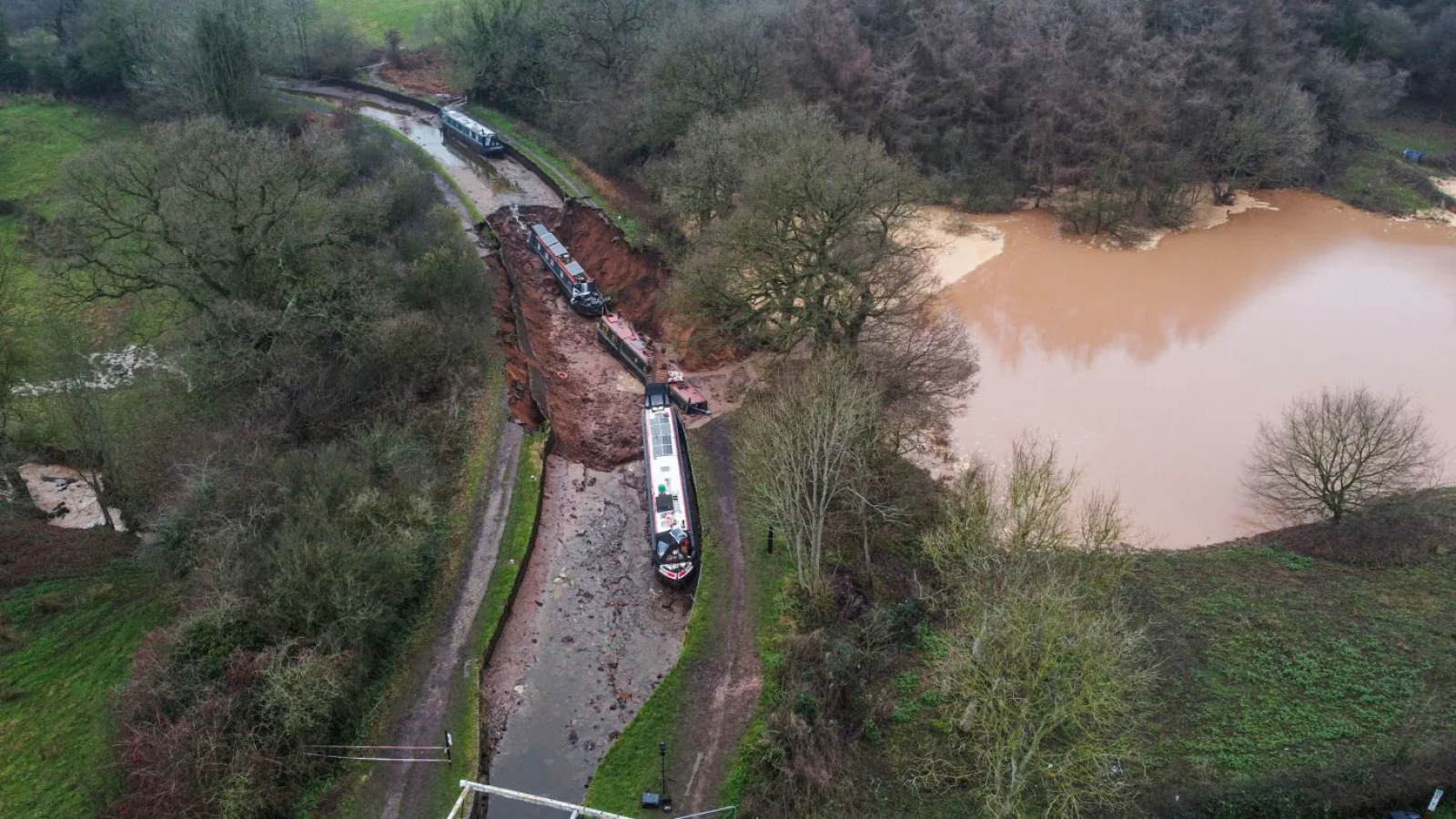 Emergency in Rural England as 200-Year-Old Canal Collapses Near Welsh Border