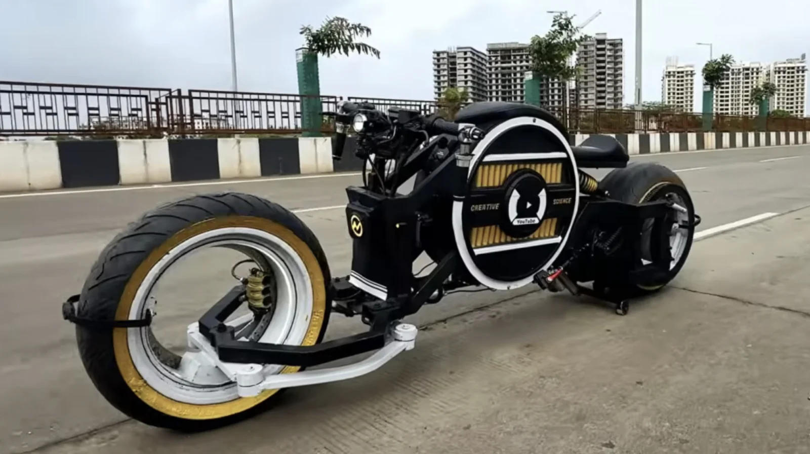 ‘Garuda’ Electric Superbike: Indian Students Unveil AI-Driven Driverless Prototype