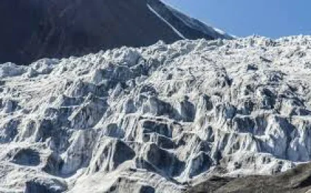 Alarm Bells for Asia’s ‘Water Tower’ as Himalayan Snowfall Drops to 23-Year Low