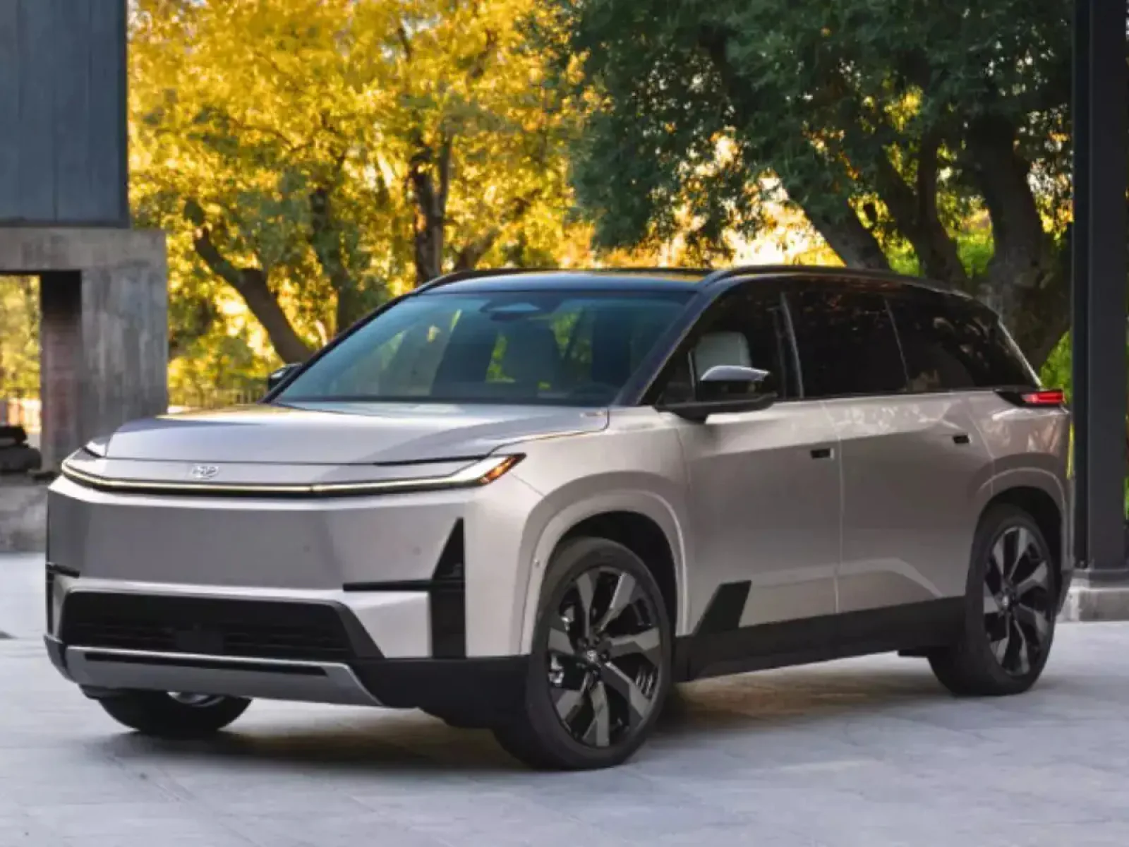 New 2027 Toyota Highlander EV Offers 338 HP and Fast Charging in 30 Minutes