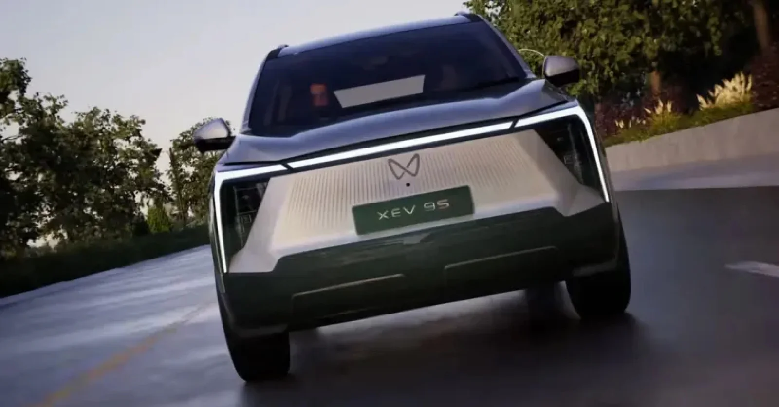 Mahindra XEV 9S Update Allows Drivers to Tune Suspension, Steering, Powertrain