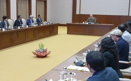 PM Modi Pushes for India-Focused AI Solutions, Warns Against Fake News