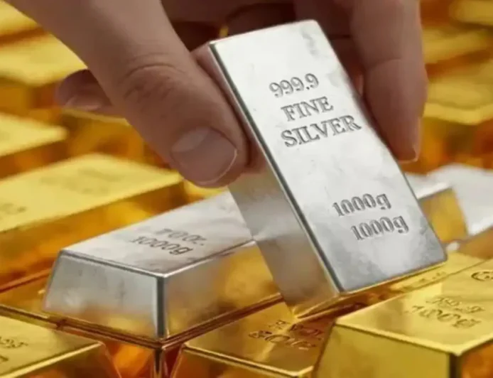 Gold, Silver Prices Tumble in Early Trade; Analysts See Long-Term Opportunity