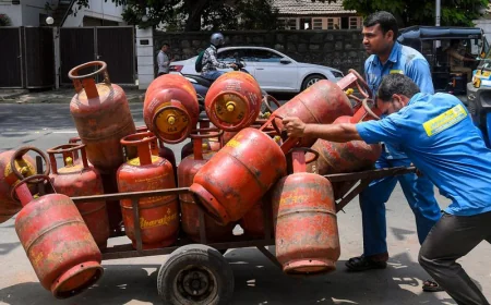 Government Allows 5kg LPG Cylinder Purchase Without Address Proof for Migrants, Students