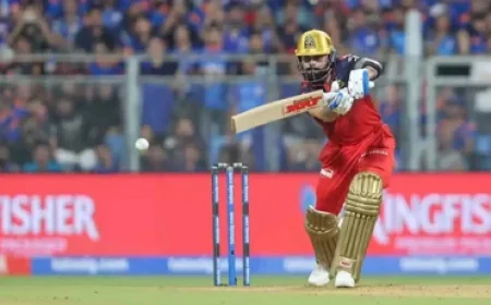 Virat Kohli Suffers Ankle Injury, Misses Fielding as Royal Challengers Bangalore Beat Mumbai Indians