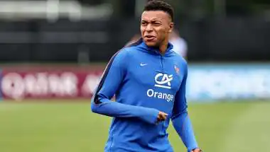 Emmanuel Macron Backs Kylian Mbappé After Racist Remarks by Paraguayan Senator, FFF Files Complaint
