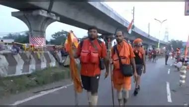 Thousands of Kanwariyas Gather at Ghaziabad’s Mini-Haridwar