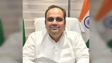 Delhi Govt Warns Bus Operators on Passenger Safety Norms