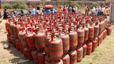 LPG e-KYC Mandatory From October 1: Who Will Get Subsidised Cylinders and Who Will Pay Market Price