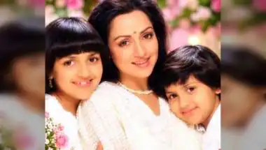 Hema Malini's Daughter's Day Note for Esha, Ahana Deol