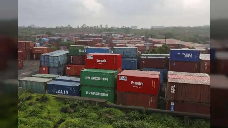 India Exports Rise 26.12% to $43.81 Billion in August 2026, Trade Deficit Narrows to $26.86 Billion