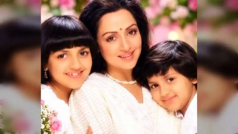 Hema Malini's Daughter's Day Note for Esha, Ahana Deol