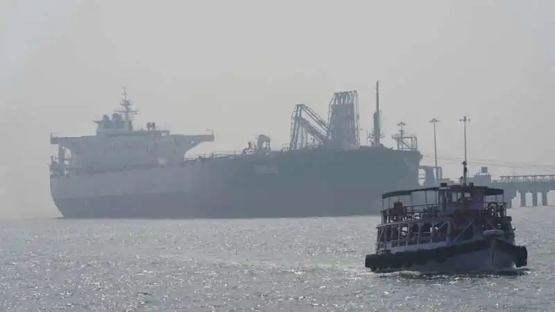 Strait of Hormuz Crisis: India Tracks 12 Vessels With Indian Crew as Shipping Risks Rise