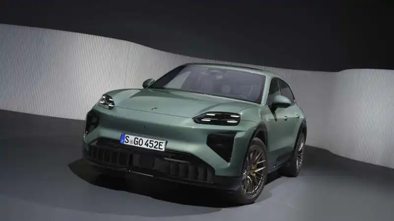 Porsche Cayenne Electric Price in India: Starts at ₹1.77 Crore, 642km WLTP Range and 390kW Charging