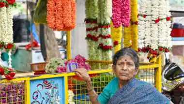 NHRC Asks States to Protect Street Vendors This Festive Season
