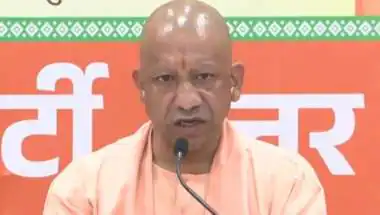 UP Cabinet Decisions: Free LPG Refills, AC E-Buses in 18 Cities