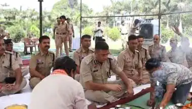 Shastra Puja 2026: Durg, Mumbai Police Worship Weapons on Dussehra
