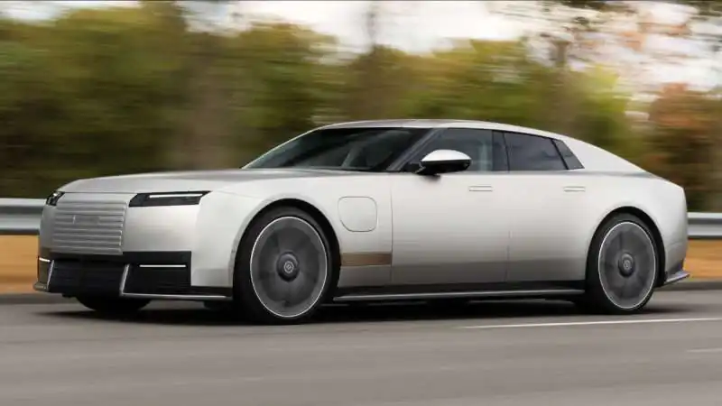 Jaguar Type 01 Unveiled With 1,030 PS, 720km Range and 22-Minute Charging