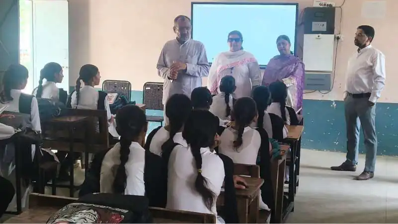 Sirsa CWC Teaches Students About POCSO, Child Rights
